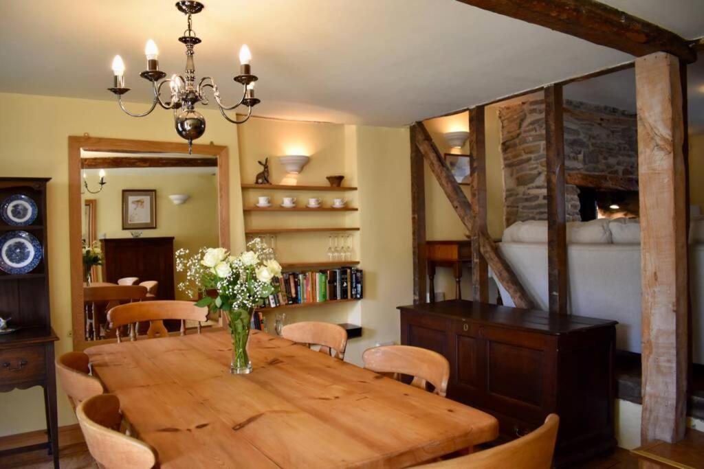 Cross Keys Cottage Holiday Let Bishop's Castle Zewnętrze zdjęcie